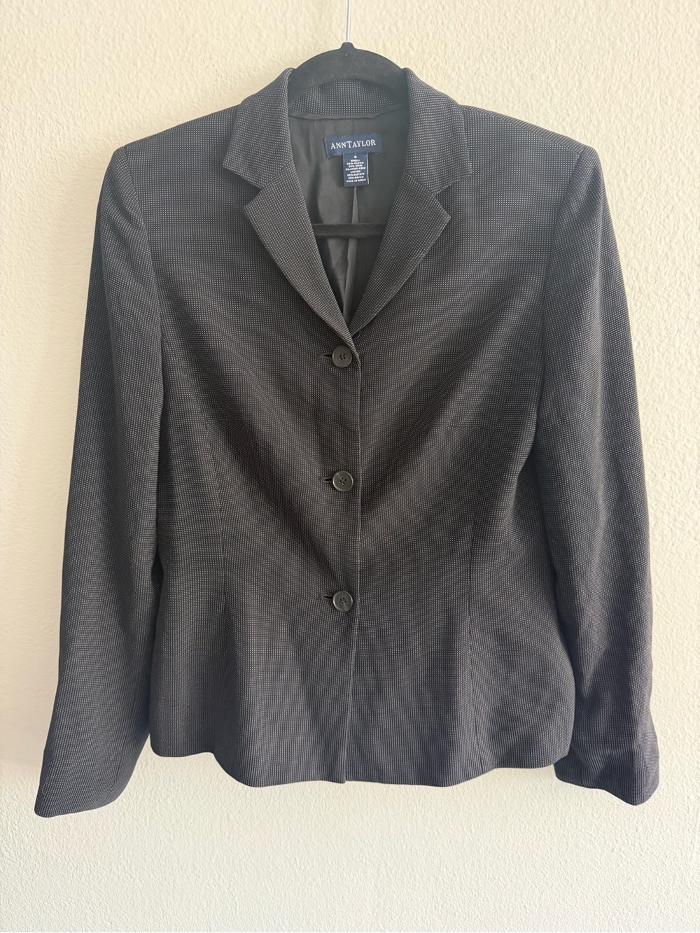 Ann Taylor Women’s Size 4 Wool Blend Black Tailored Blazer w/ Small White Dots